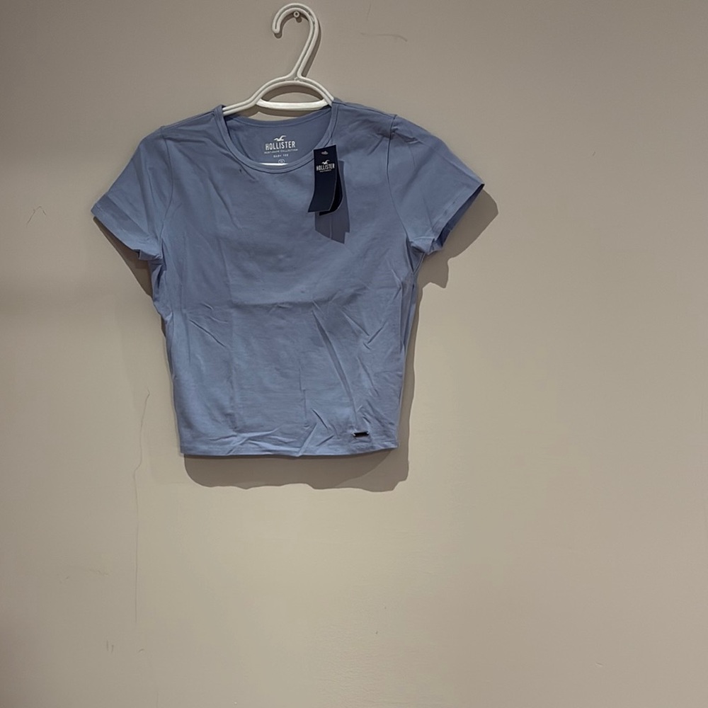 Hollister 3 Women’s baby tees for 15 dollars.